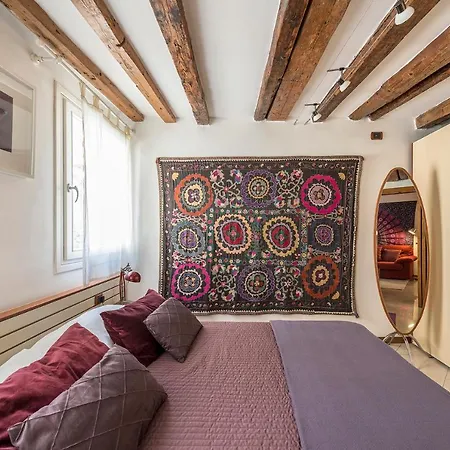 Piccolo - Cozy In The Heart Of Authentic *